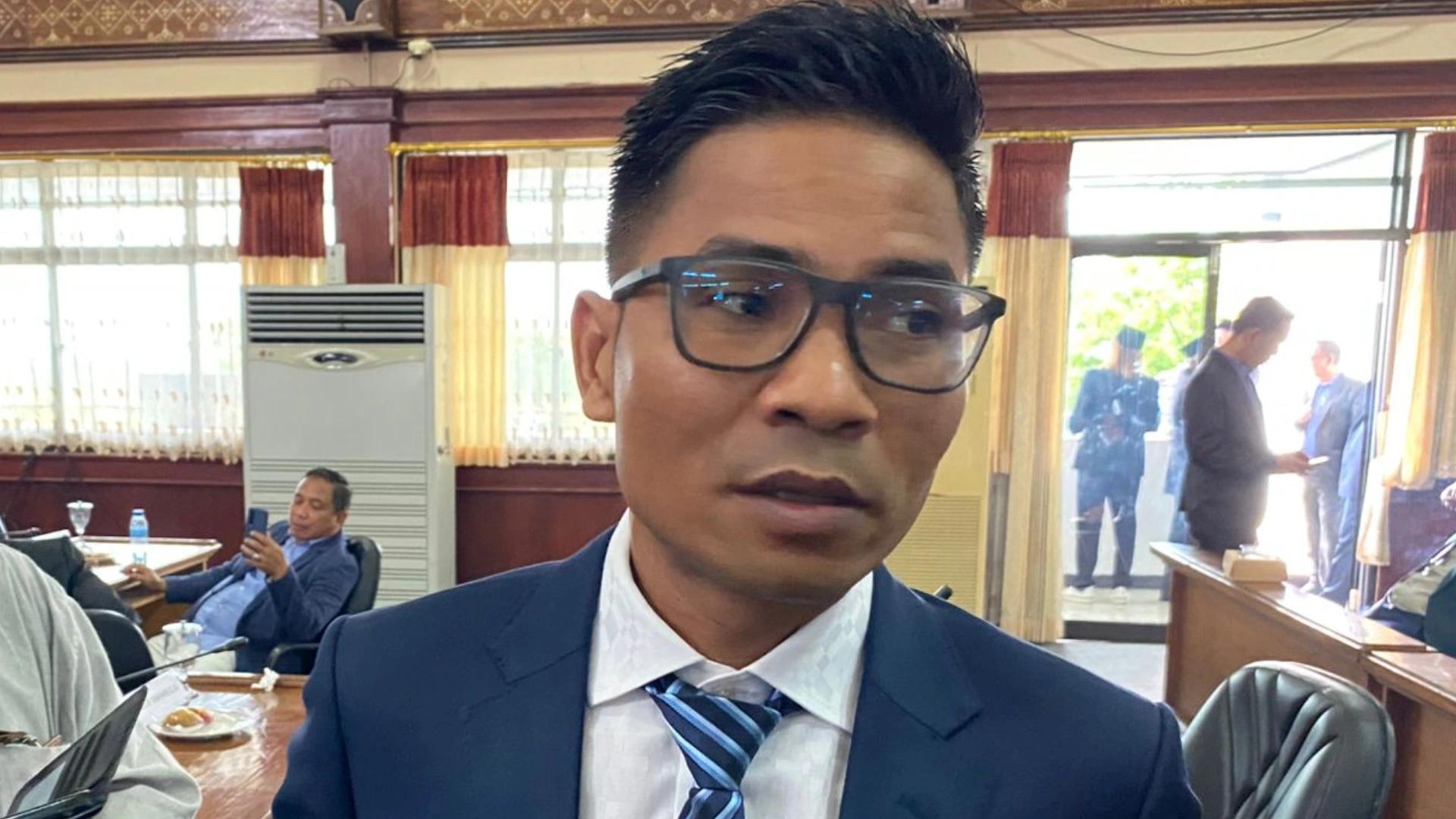Ketua Fraksi Golkar DPRD Provinsi NTB Hamdan Kasim Mutasi Perdana Gubernur Lalu Iqbal