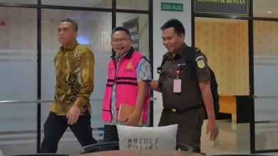 Mantan Sekda NTB Rosiady Sayuti Tersangka Kasus NCC Diperiksa