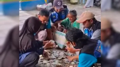 Pengemis Lansia Viral di Kota Mataram