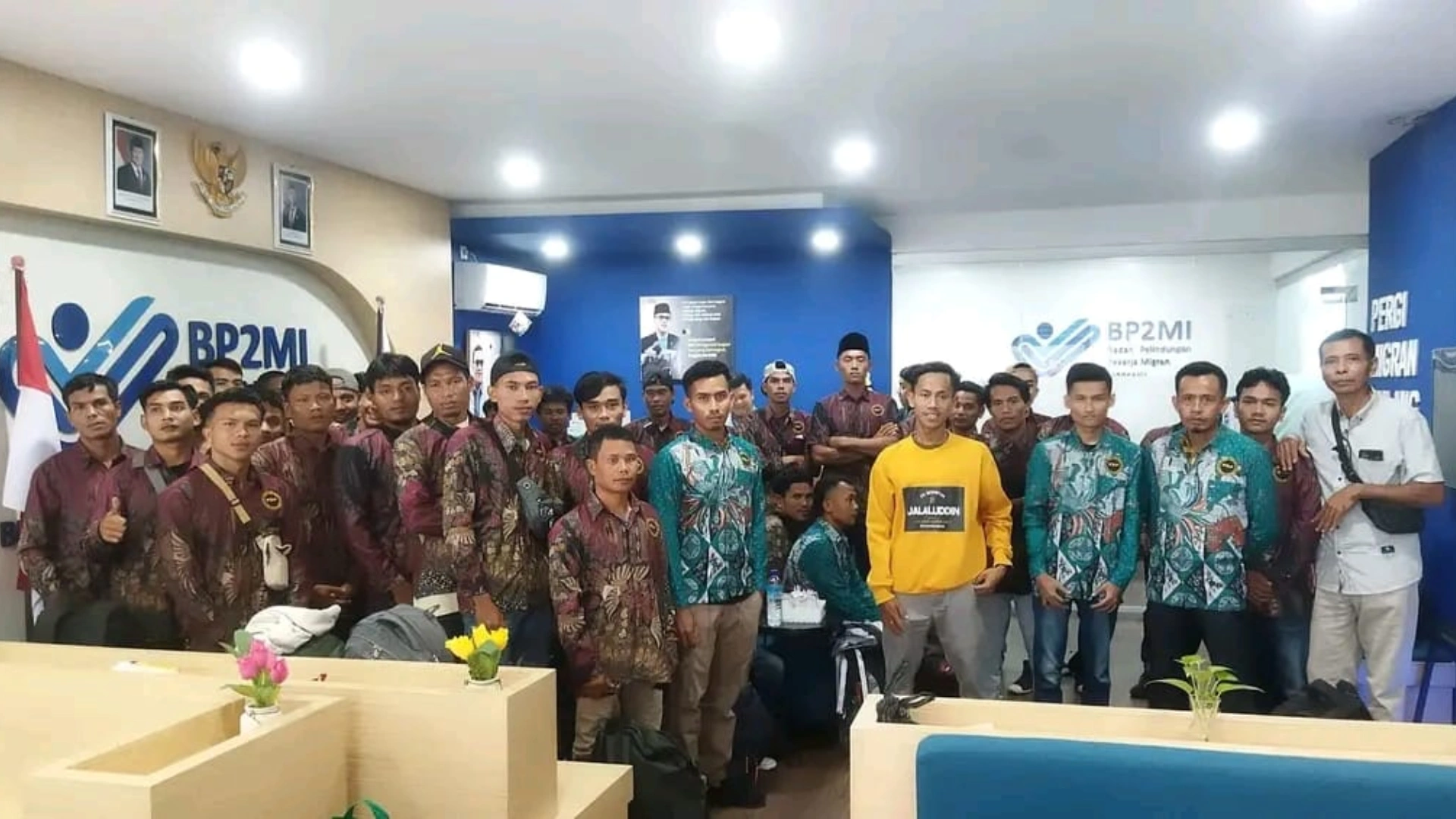 Potret PMI asal Provinsi NTB yang Diberangkatkan ke Malaysia