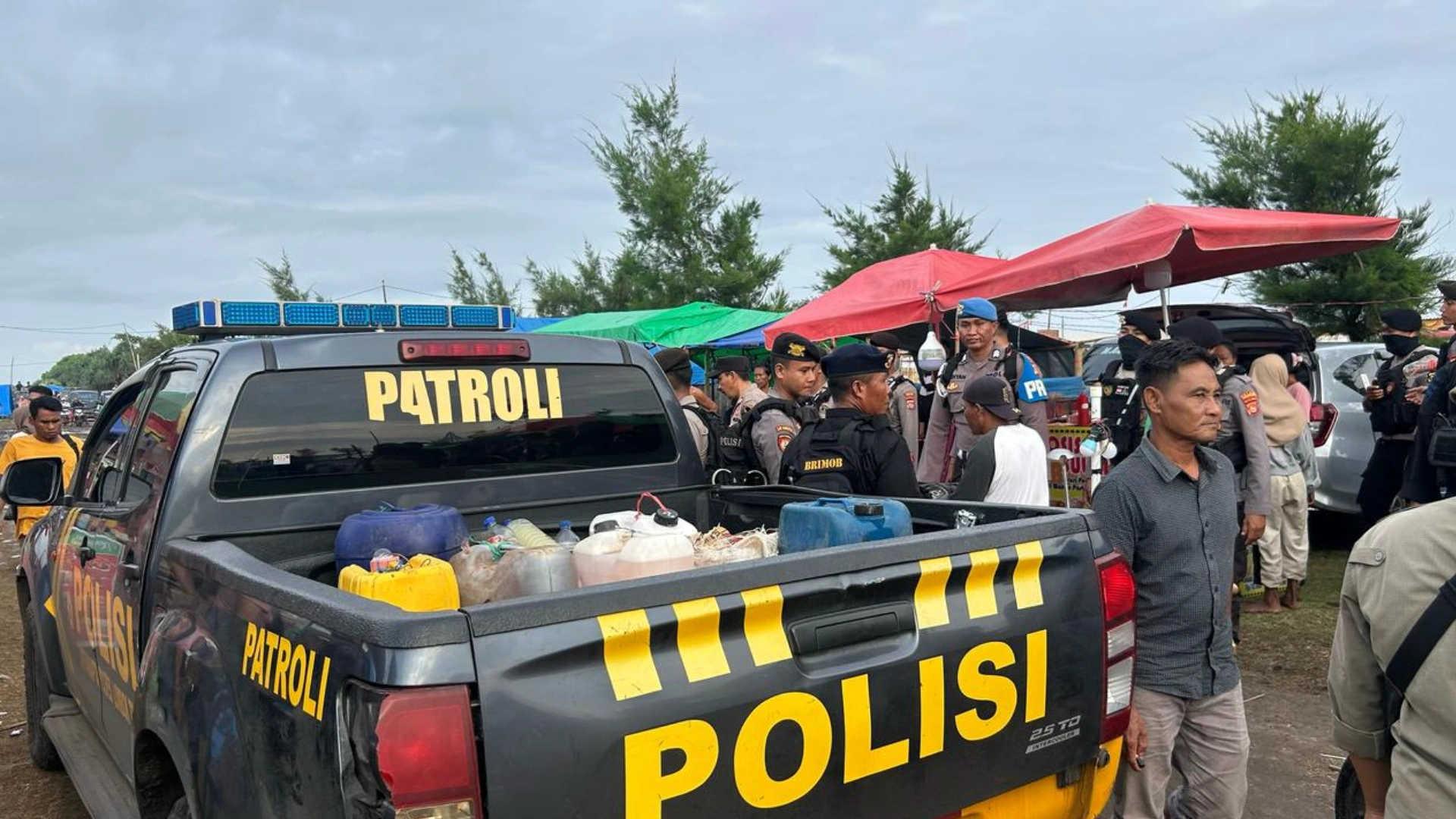 Razia Polres Lombok Timur Bau Nyale 2025