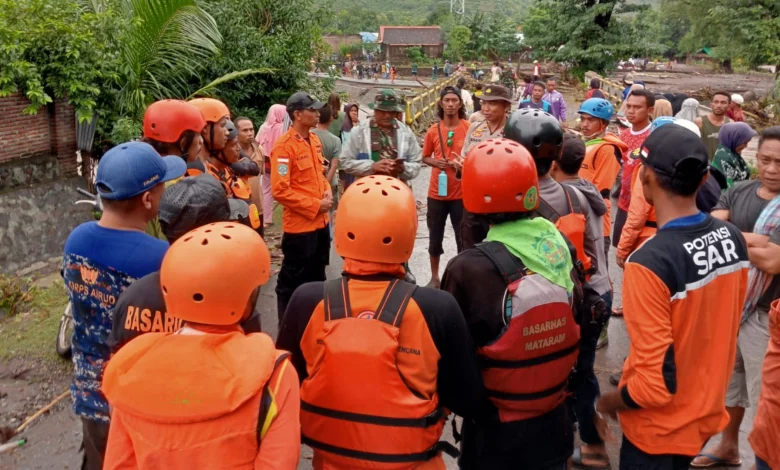 SAR Mataram Proses Pencarian Korban Banjir Wera Bima