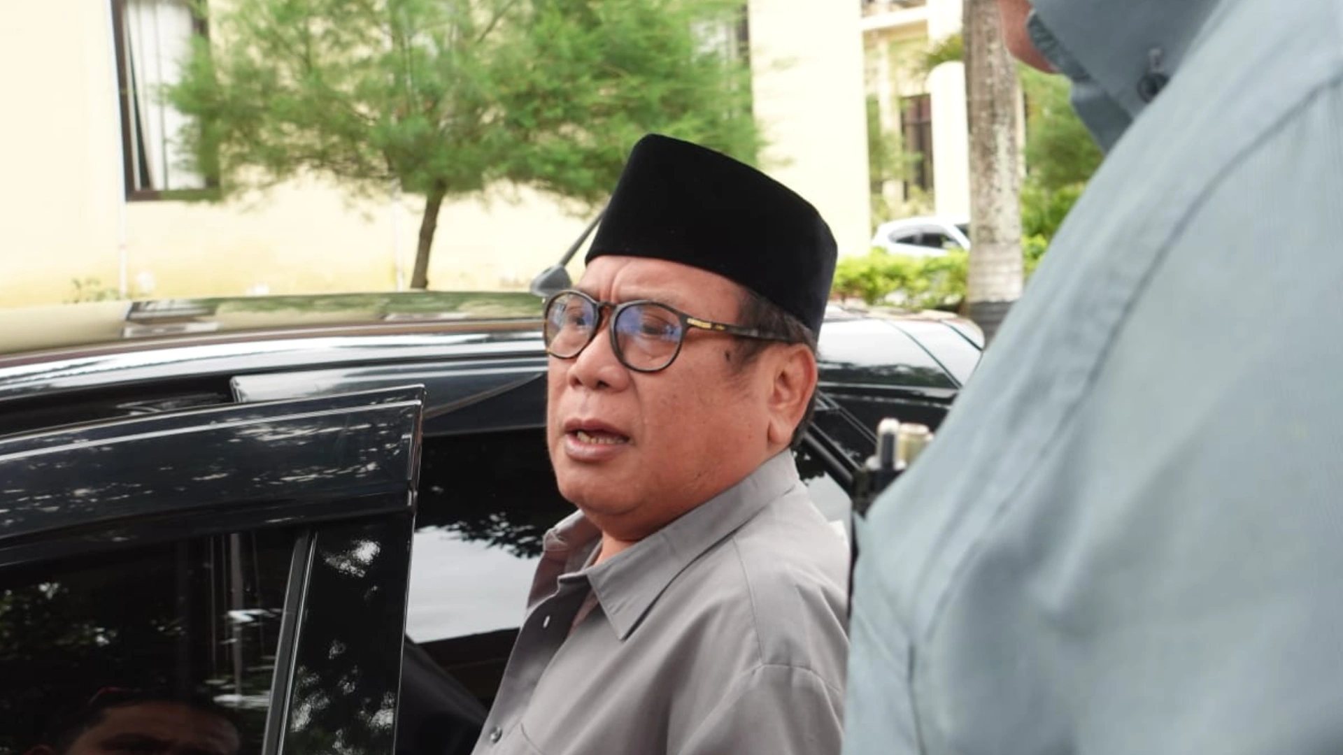 Mantan Bupati Lombok Tengah Suhaili FT
