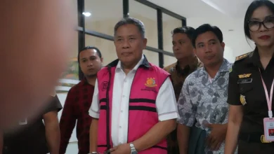 Tersangka Dugaan Korupsi LCC Zaini Arony