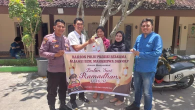 Proses Pendistribusian Sembako oleh Anggota Kepolisian Polda NTB. Foto : istimewa