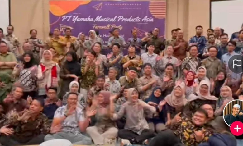 Tangkapan layar akun TikTok @donizenisa pada Rabu, 26 Februari 2025, terlihat para karyawan PT YMPA kompak menggelar farewell party. Foto: Istimewa.