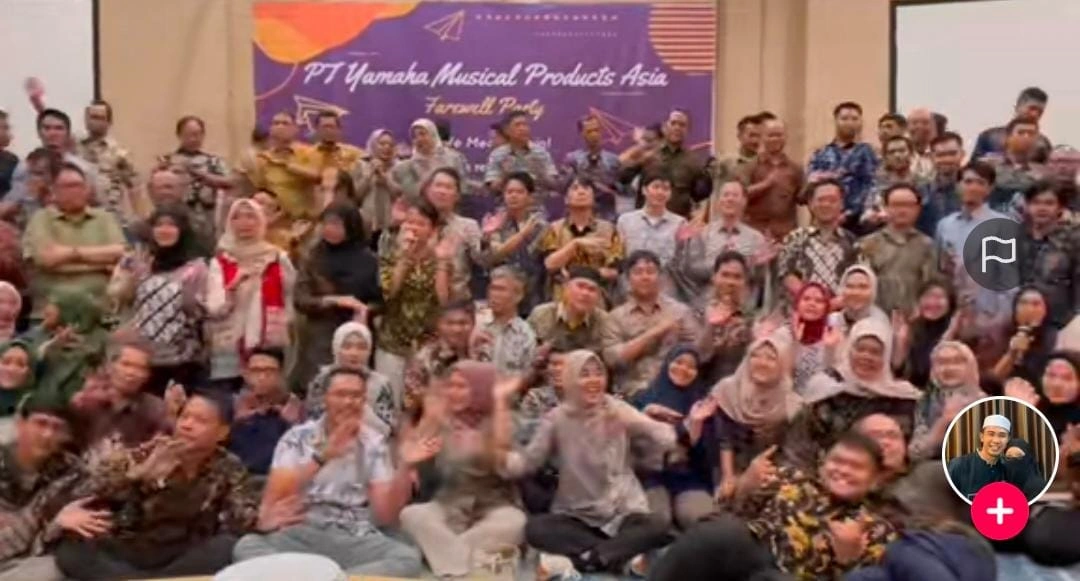 Tangkapan layar akun TikTok @donizenisa pada Rabu, 26 Februari 2025, terlihat para karyawan PT YMPA kompak menggelar farewell party. Foto: Istimewa.