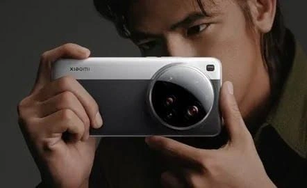 Xiaomi 15 Ultra rilis di Cina, 2025. Foto: Xiaomi