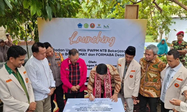 Wakil Menteri Perlindungan Pekerja Migran Indonesia (P2MI), Dzulfikar Ahmad Tawalla, saat meluncurkan Badan Usaha Milik PWPM NTB, Kamis, 13 Februari 2025. Foto: Istimewa