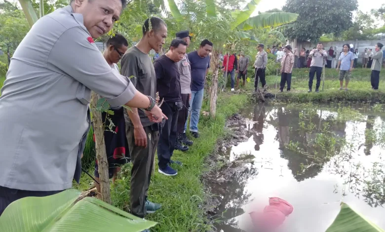 Perempuan 75 Tahun Ditemukan Tewas di Kolam Kangkung
