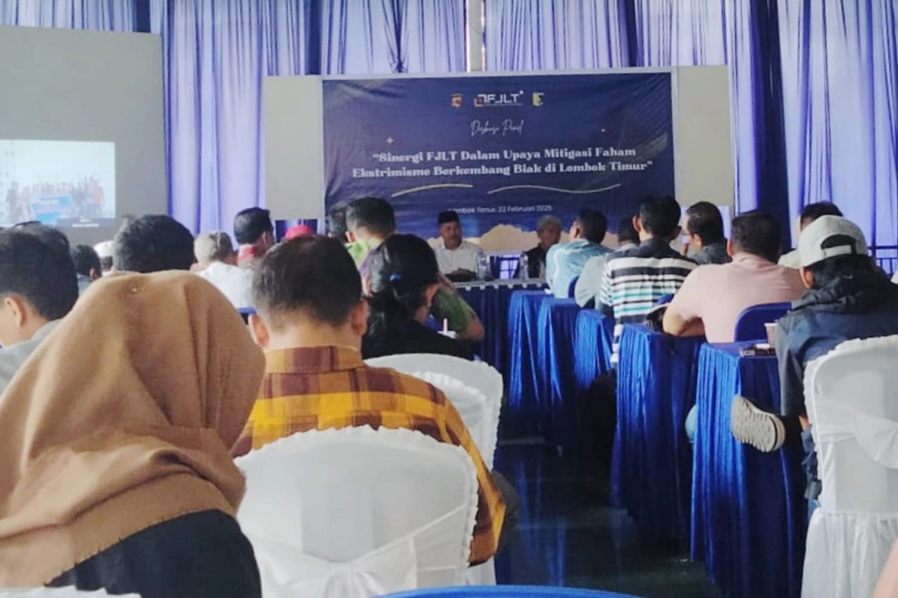 Diskusi FJLT di Sekolah