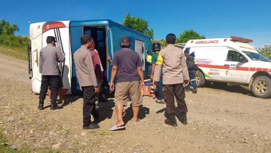 Bus Karyawan PT AMNT Kecelakaan