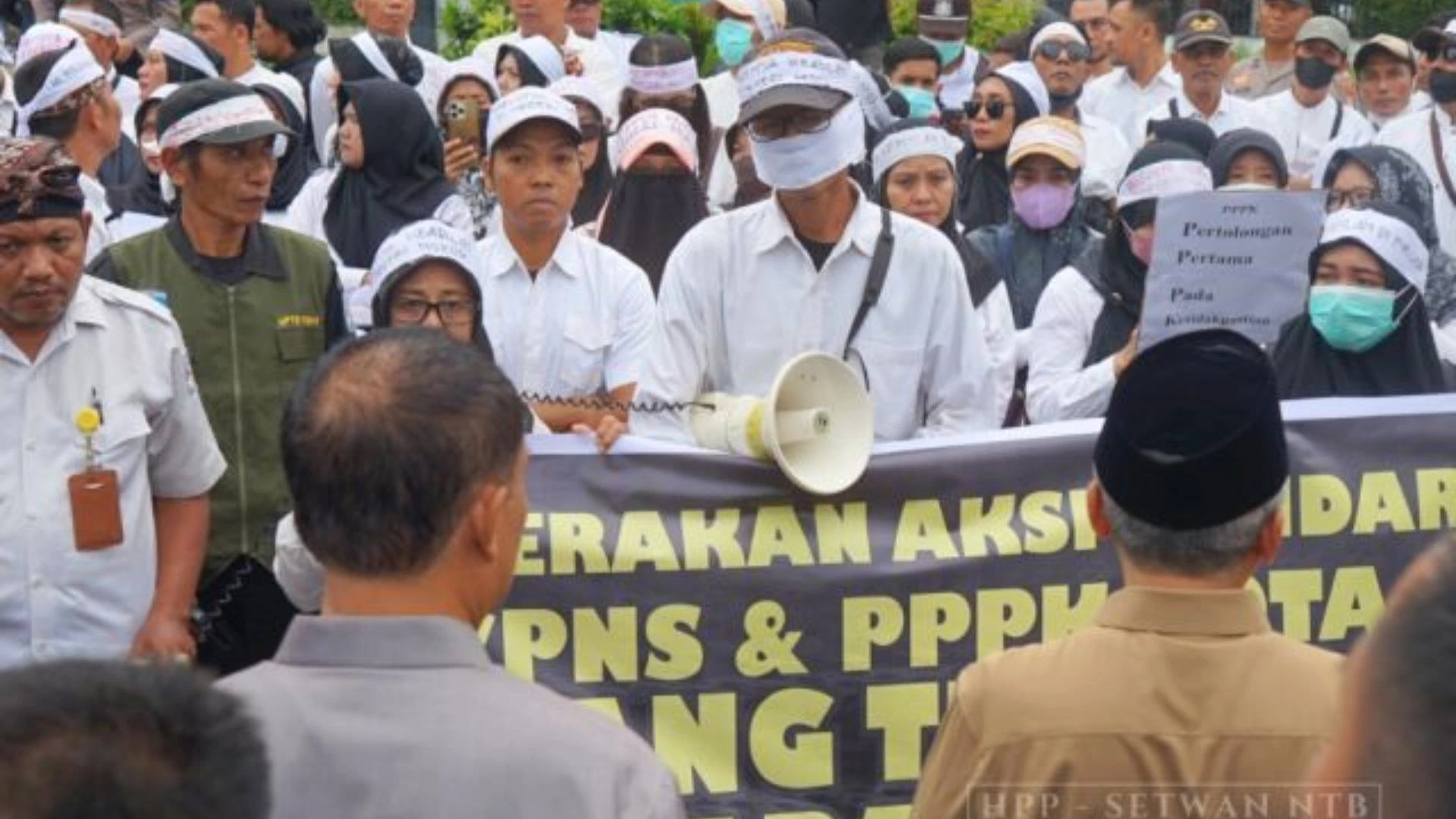 Forum Komunikasi Honorer Kota Mataram