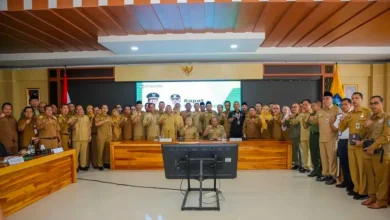 Foto bersama Pejabat Pemprov NTB dengan Wakil Gubernur NTB Indah Dhamayanti Putri