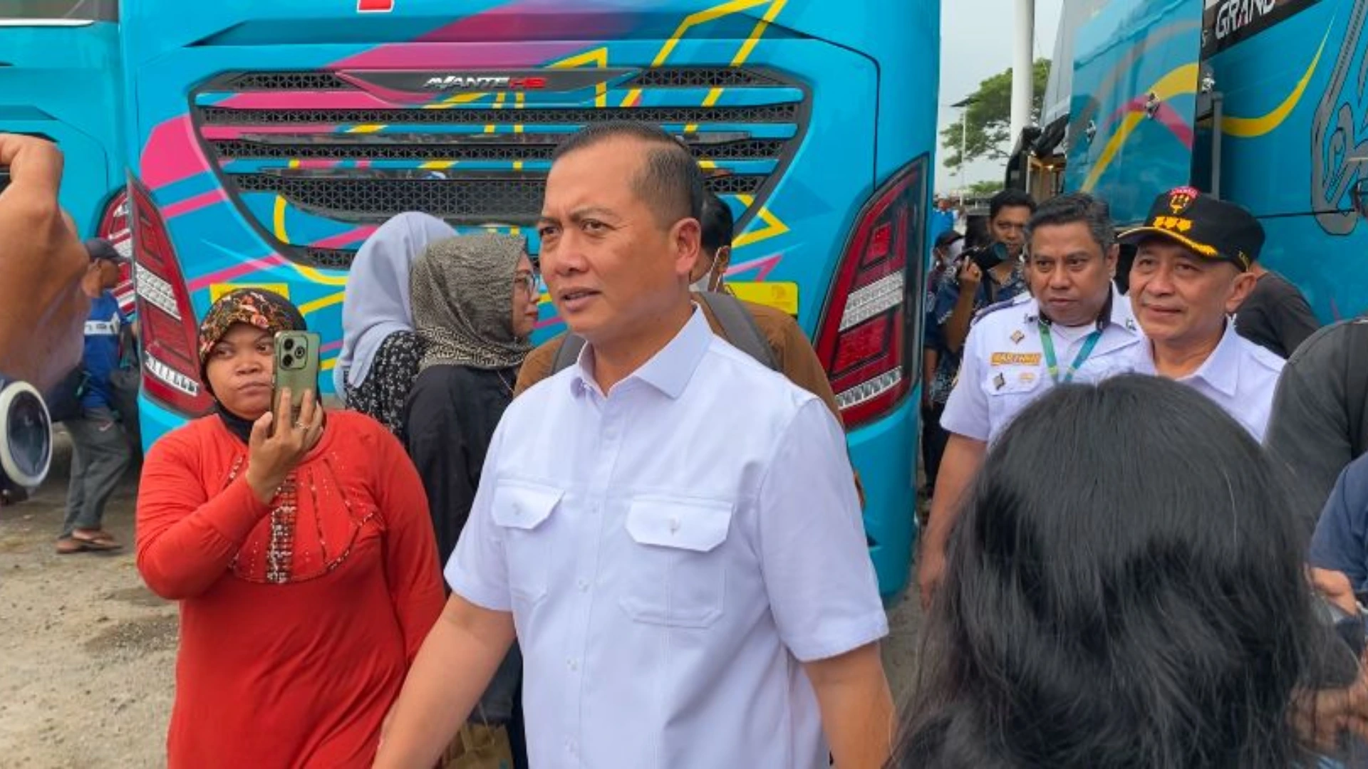 Gubernur NTB Lalu Muhamad Iqbal Pantau Arus Mudik Lebaran