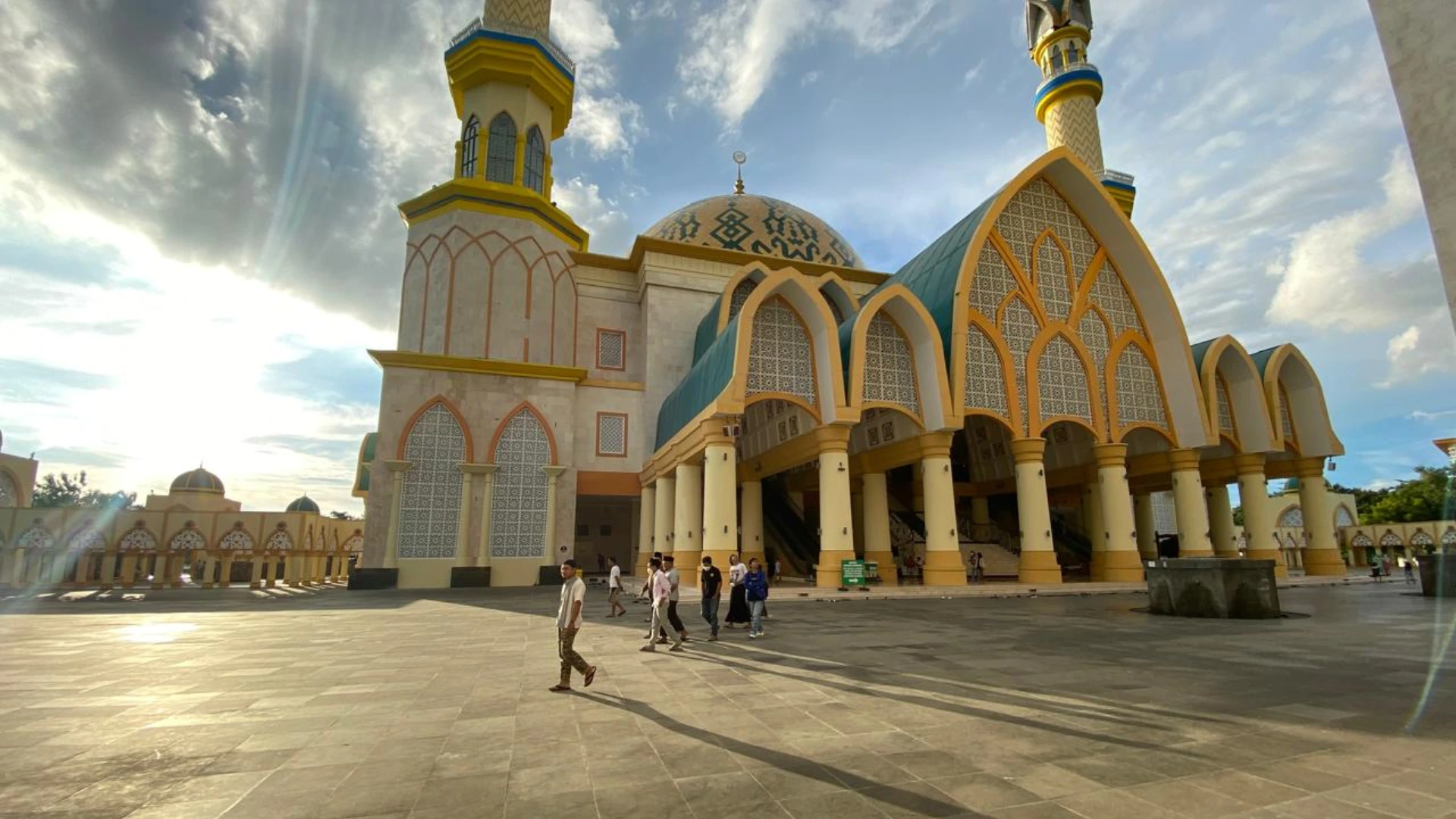 Perbaikan Masjid Hubbul Wathan Islamic Center NTB Pemkot Mataram Salat Idulfitri di Islamic Center