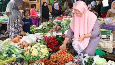 Deflasi Salah satu pedagang cabai di Pasar Keboen Roek Ampenan Kota Mataram
