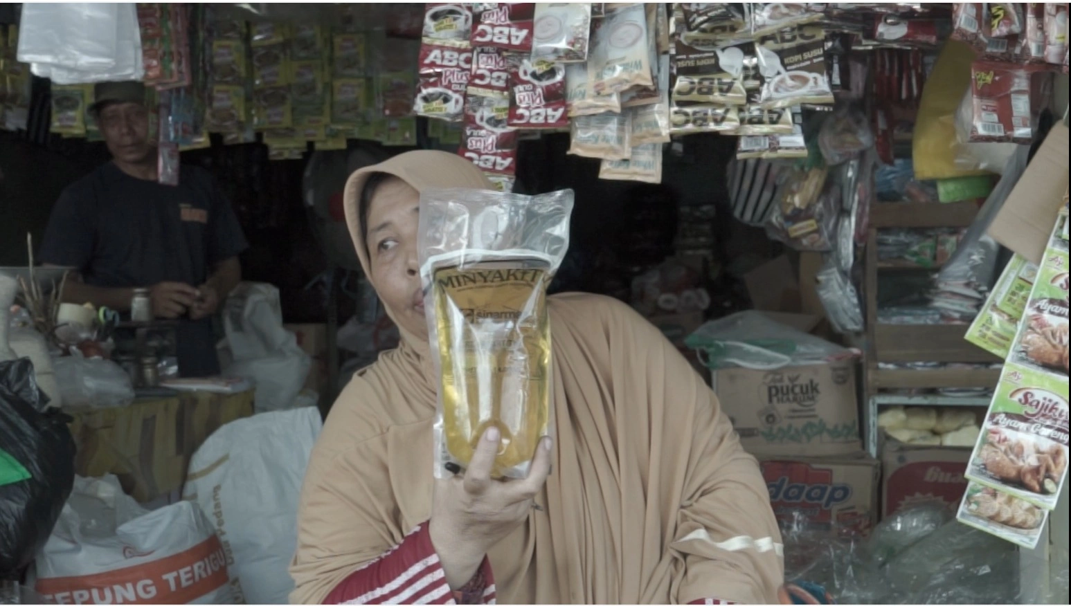 Pedagang MinyaKita di Pasar Pagesangan