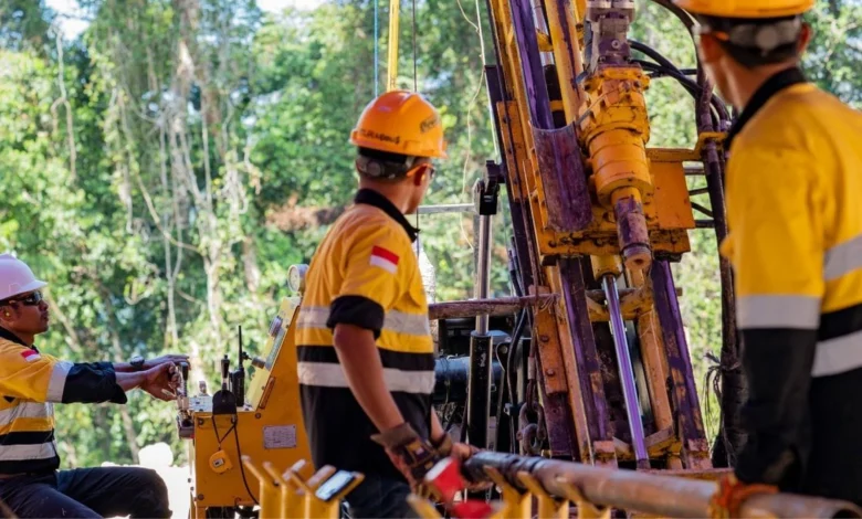 Pekerja Proyek Elang AMMAN Sumbawa