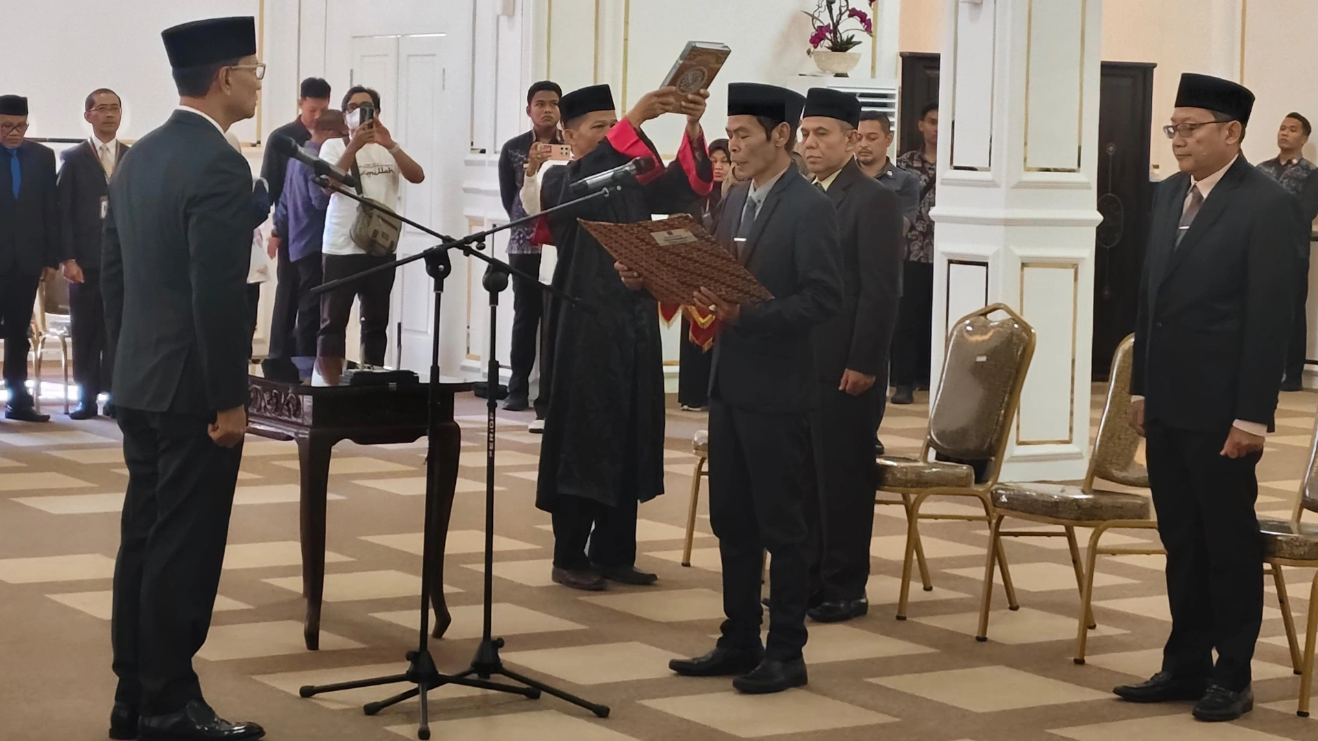 Pelantikan Tiga Pejabat Strategis Pemkot Mataram