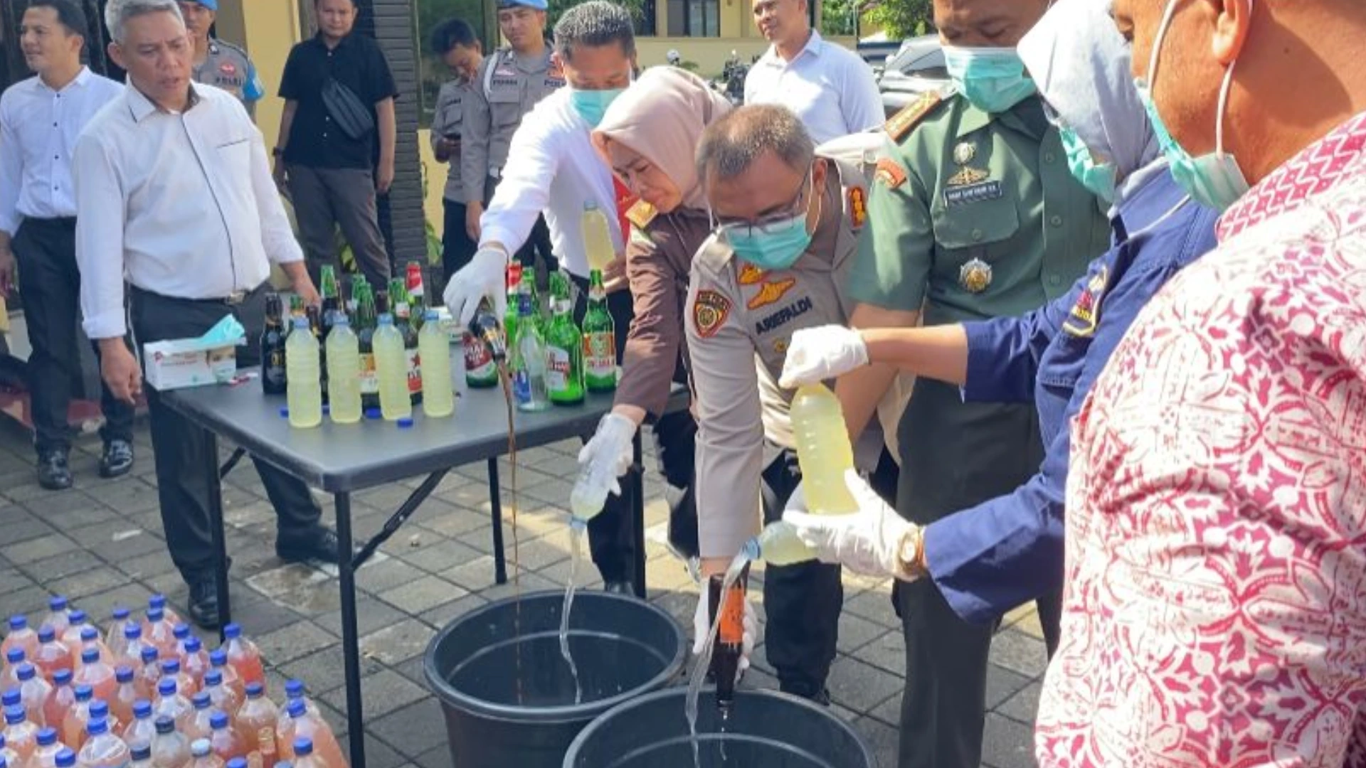 Pemusnahan Barang Bukti Hasil Operasi Pekat Rinjani 2025
