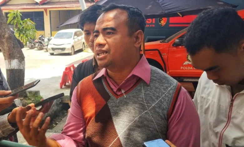 Yan Mangandar Putra Desak Kapolda NTB Gelar Investigasi Terbuka Kematian Rizkil Watoni