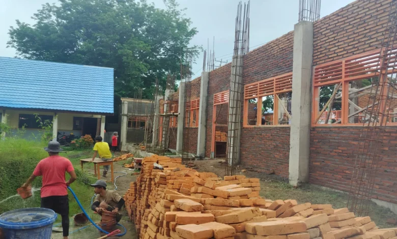 Pengerjaan proyek fisik DAK Dikbud NTB 2024 SMAN 2 Bolo Bima