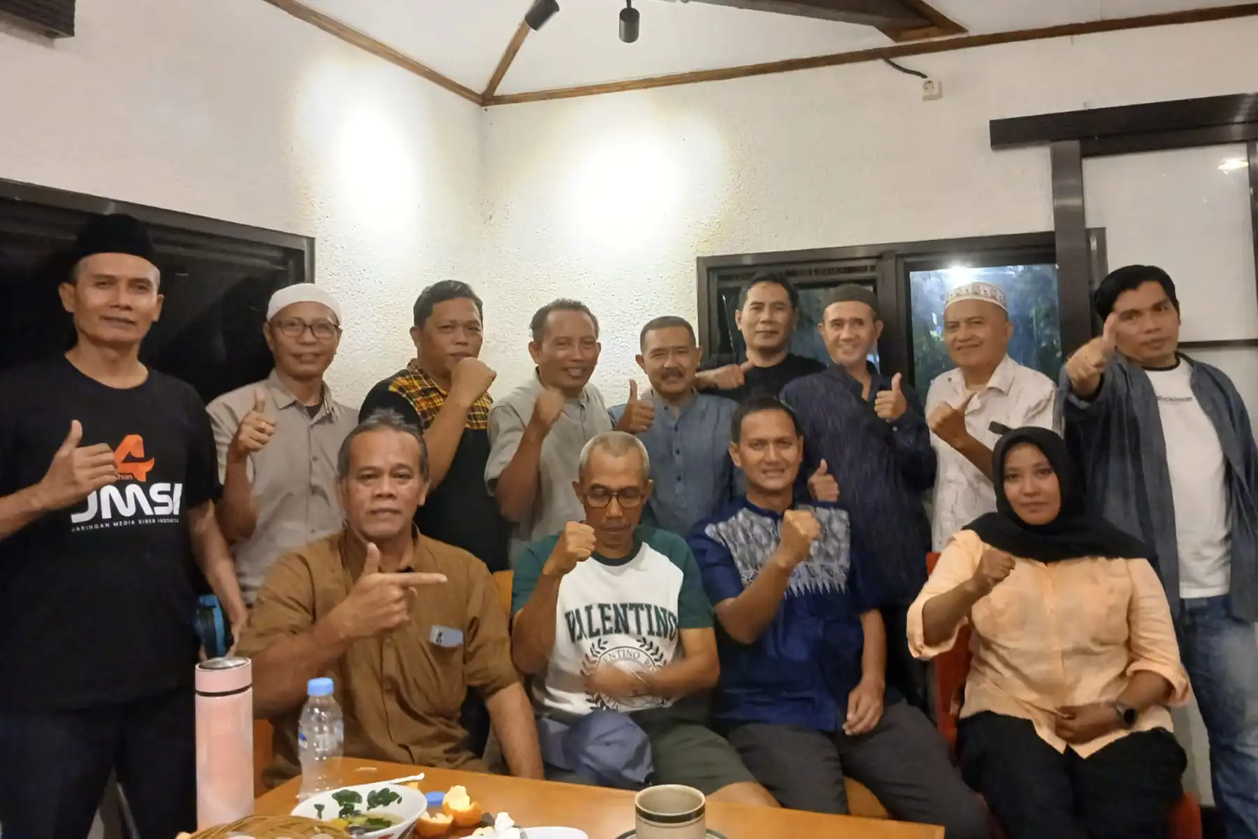 Pengurus JMSI foto bersama dengan Anggota Dewan Pers terpilih