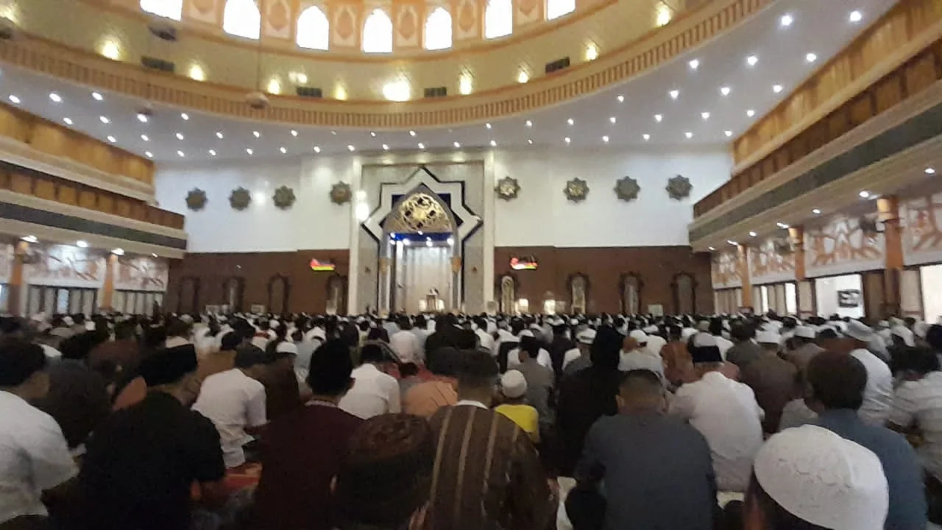 Salat Idulfitri di Islamic Center NTB