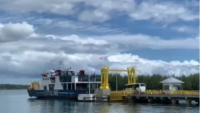 Suasana Penyebrangan di Pelabuhan Kayangan saat Arus Mudik Lebaran