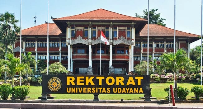 Halaman depan Rektorat Universitas Udayana, 2024. Foto: Jurusan Kampus