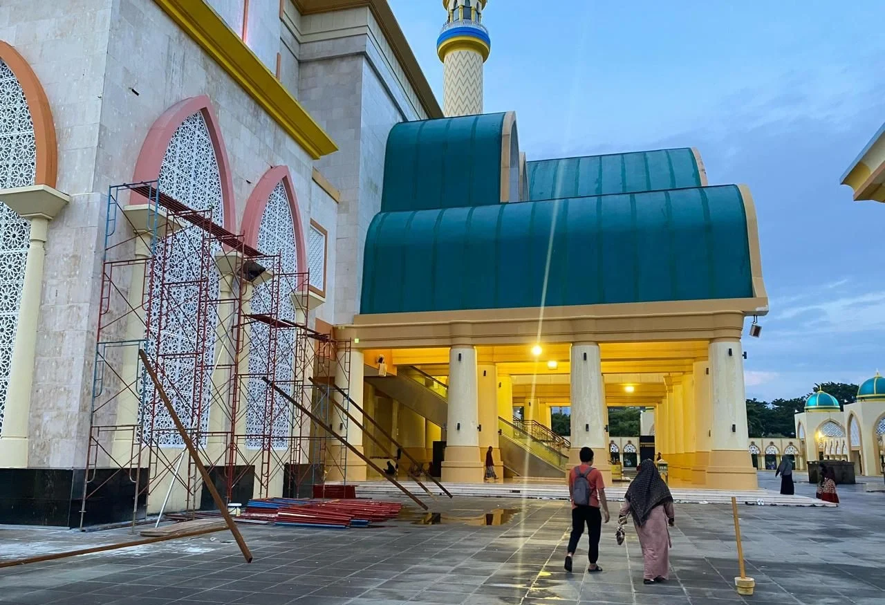 Perbaikan Masjid Hubbul Wathan Islamic Center NTB