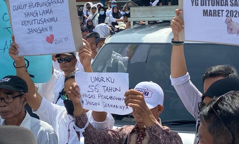 Honorer Kota Mataram Gelar Aksi Tolak Penundaan Pengangkatan CASN 2024