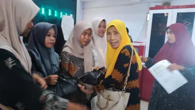 Yayasan Sudirman Taman Siswa Bima Serahkan Bantuan Sembako