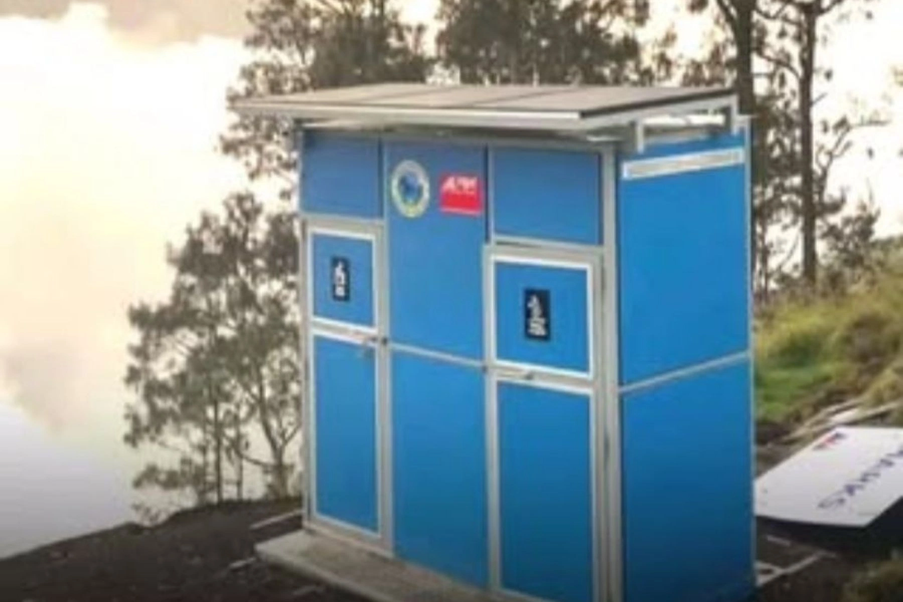 Toilet Tertinggi di Lombok di Pelawangan Sembalun Rinjani