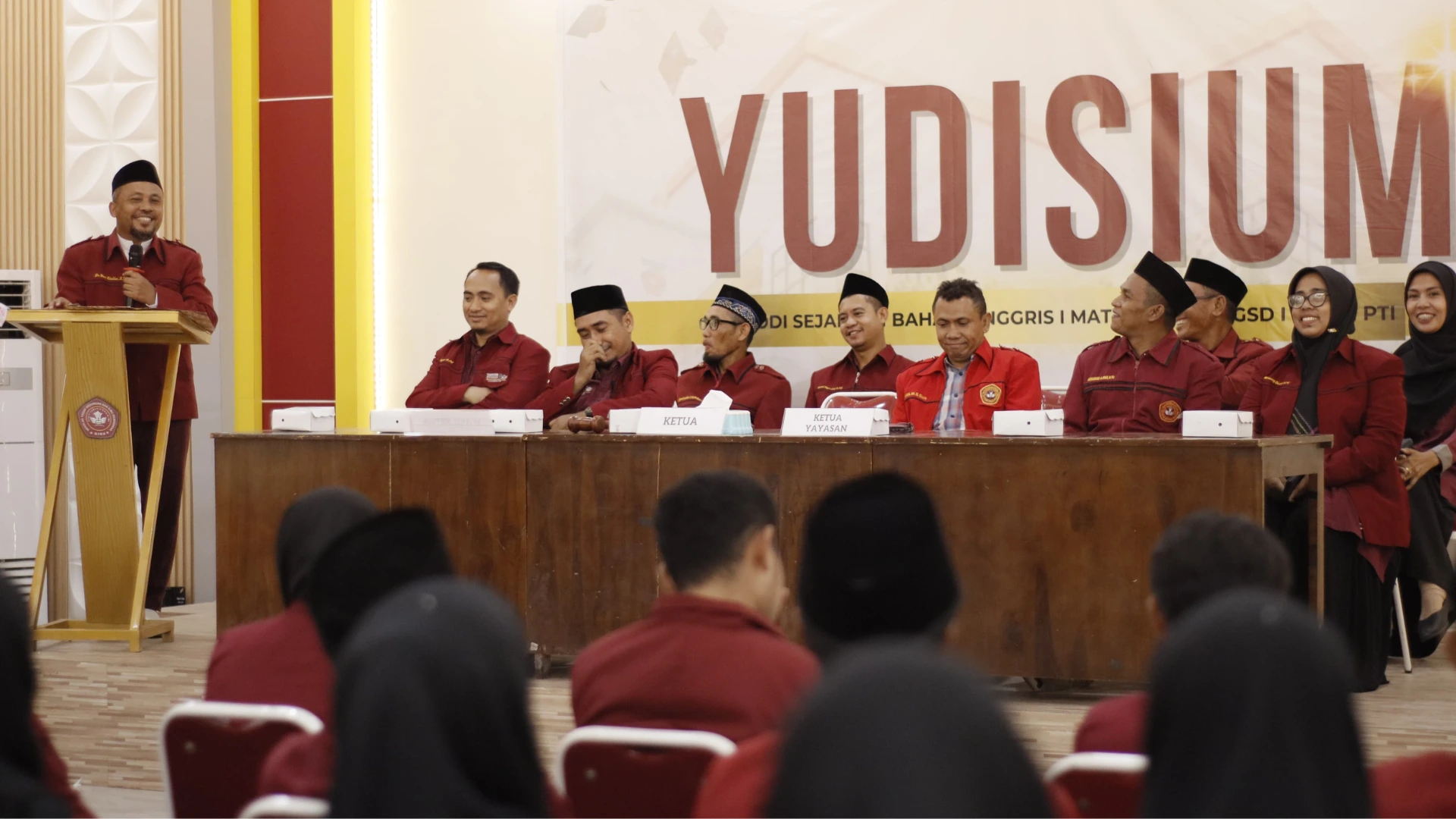 Dr Ibnu Yudisium Tahap II STKIP Tamsis Bima