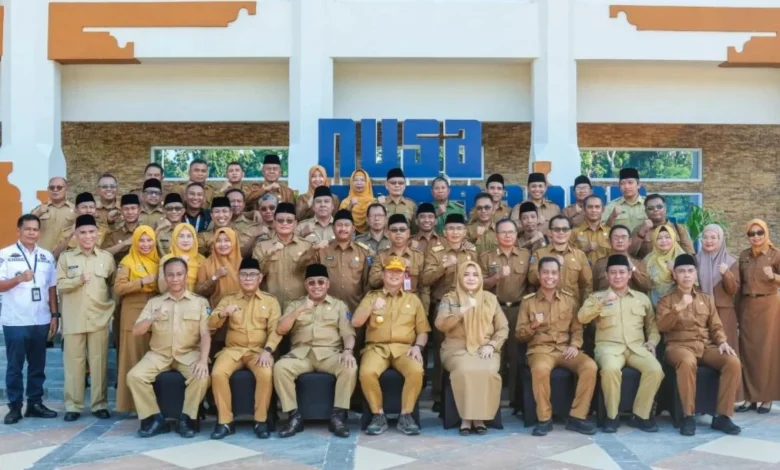 Foto Bersama Pejabat Eselon II Pemprov NTB Perampingan OPD Pemprov NTB Mutasi