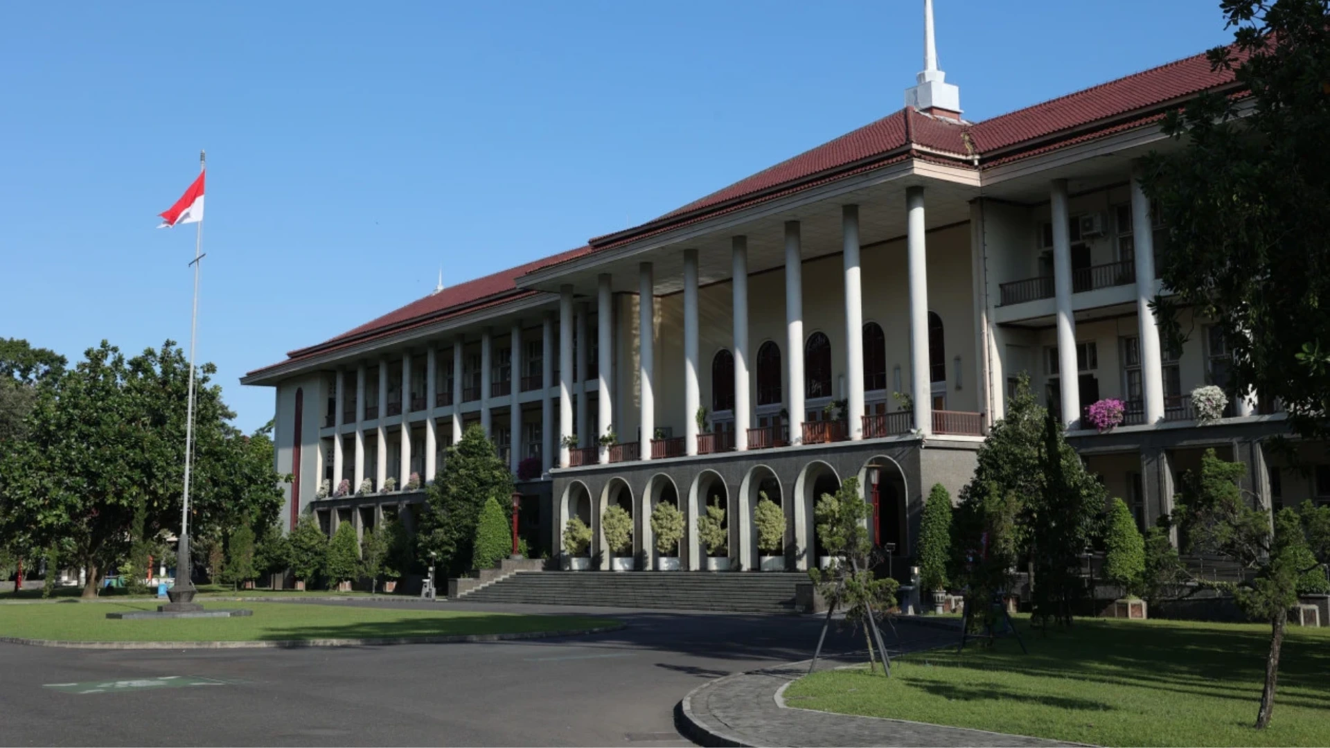 Rektorat UGM Pastikan Ijazah Jokowi Asli