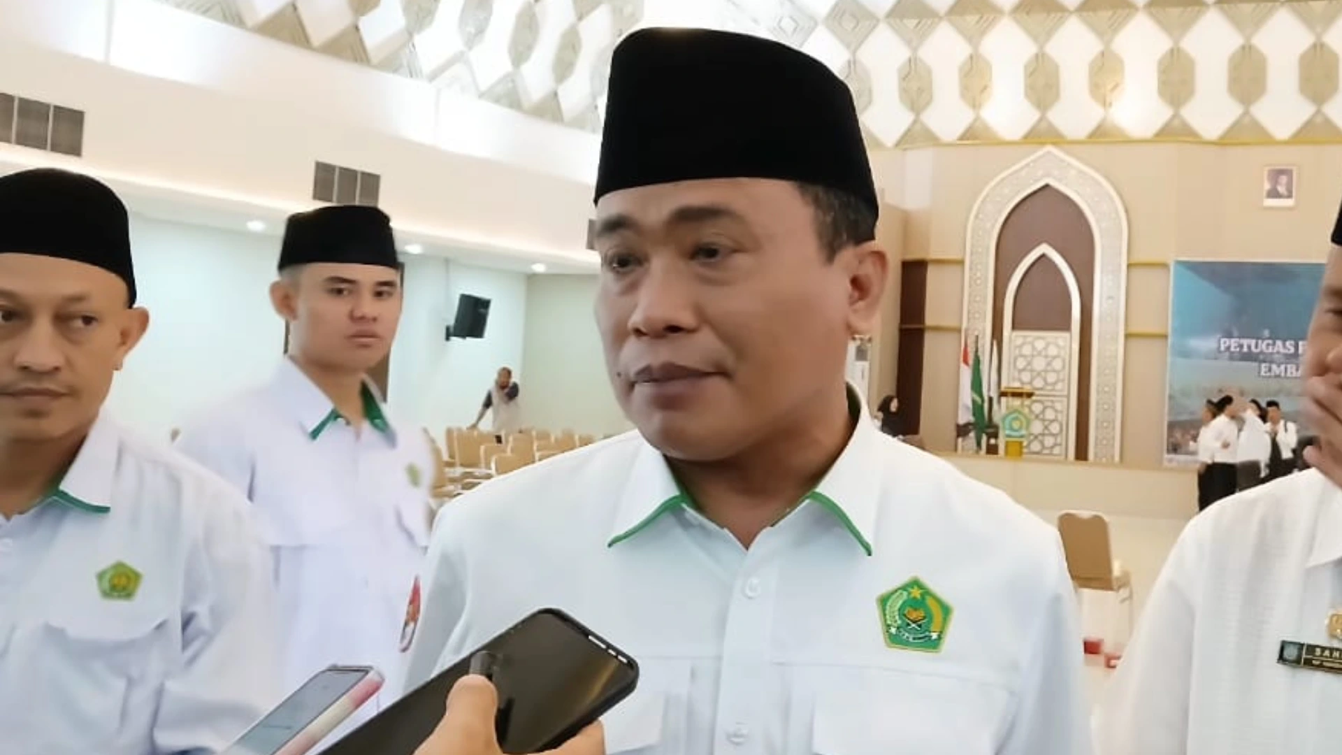 Kepala Kanwil Kemenag NTB Zamroni Aziz Respons Kasus Walid Lombok
