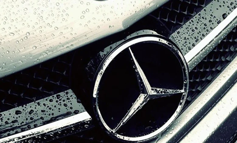 Ilustrasi Mobil merek Mercedes-Benz milik Ridwal Kamil yang disita KPK