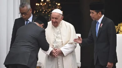 Paus Fransiskus Bertemu Jokowi dan Prabowo