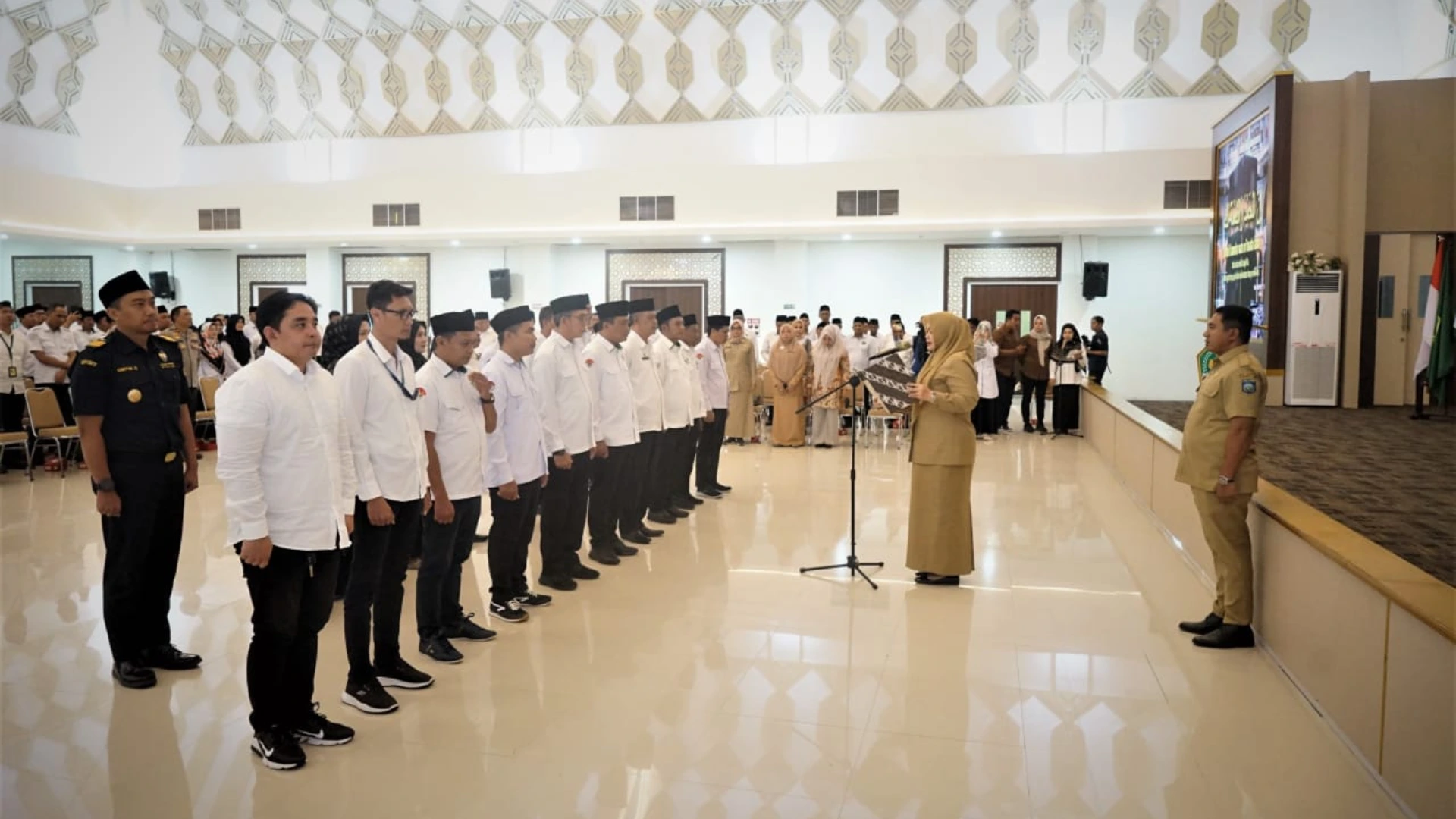Pelantikan PPIH 2025 Embarkasi Lombok