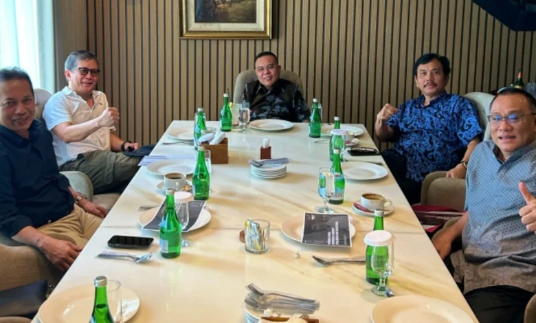 Pertemuan Syahganda Nainggolan, Rocky Gerung, dan Sufmi Dasco
