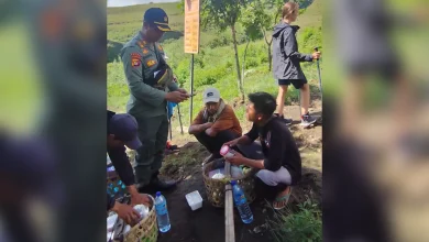hari pertama pembukaan pendakian jalur di Pos 2 resort Sembalun gunung rinjani