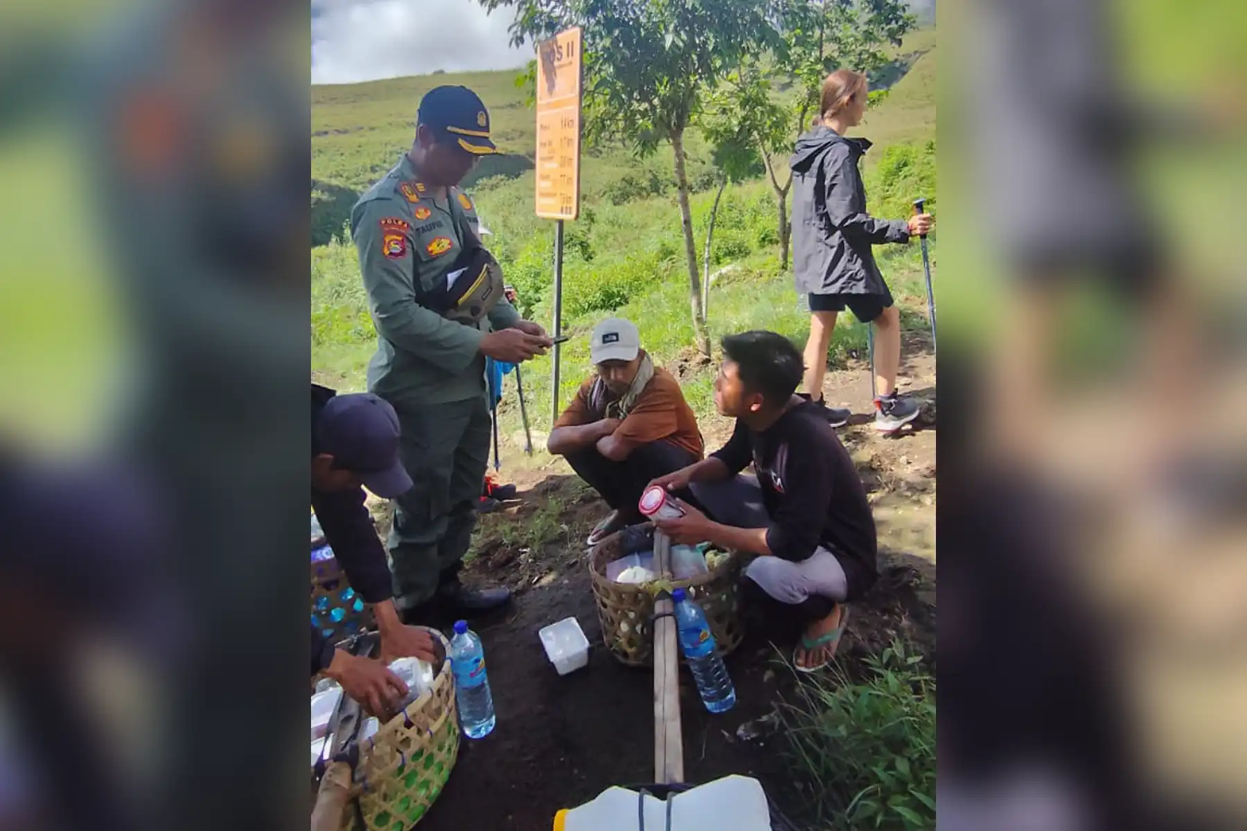 hari pertama pembukaan pendakian jalur di Pos 2 resort Sembalun gunung rinjani