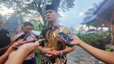 Ketua DPD Golkar NTB Mohan Roliskana