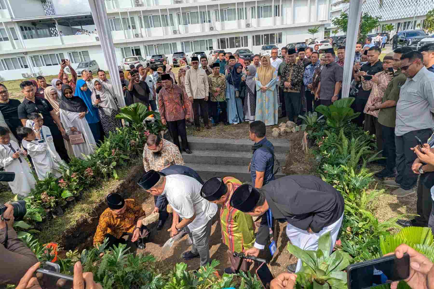 Peletakan batu pertama Masjid Al Wildan 20 Mataram