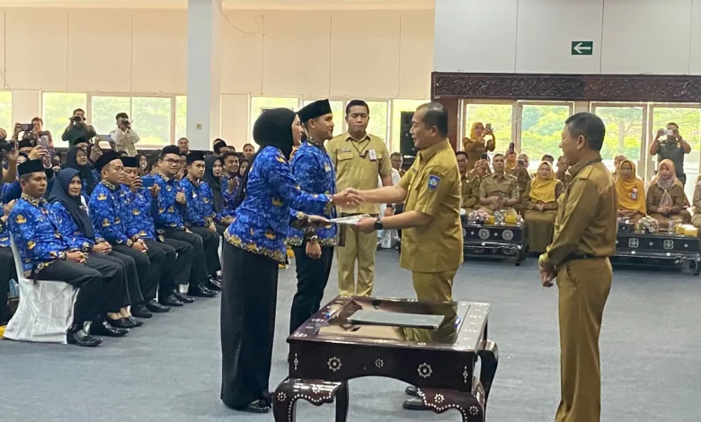 Penyerahan SK CPNS dan PPPK Pemprov NTB 2024