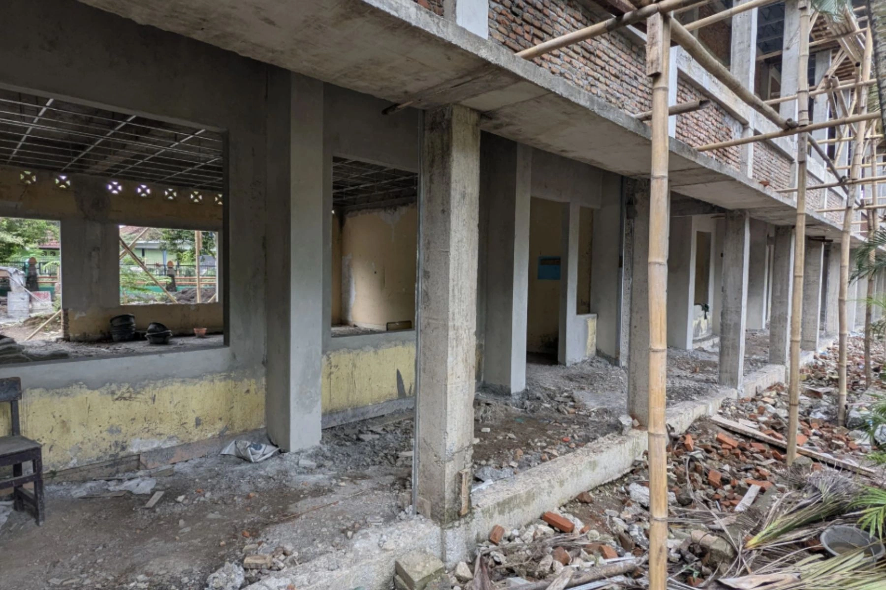 Pembangunan kelas SMAN 7 Mataram