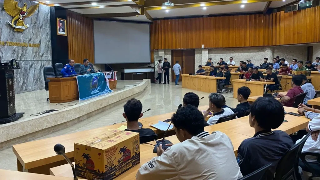Dialog Massa Aksi Demonstrasi Pembentukan Provinsi Pulau Sumbawa PPS